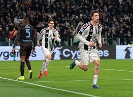 足协杯决赛——中国足坛本年度最后一场焦点战！明晚...